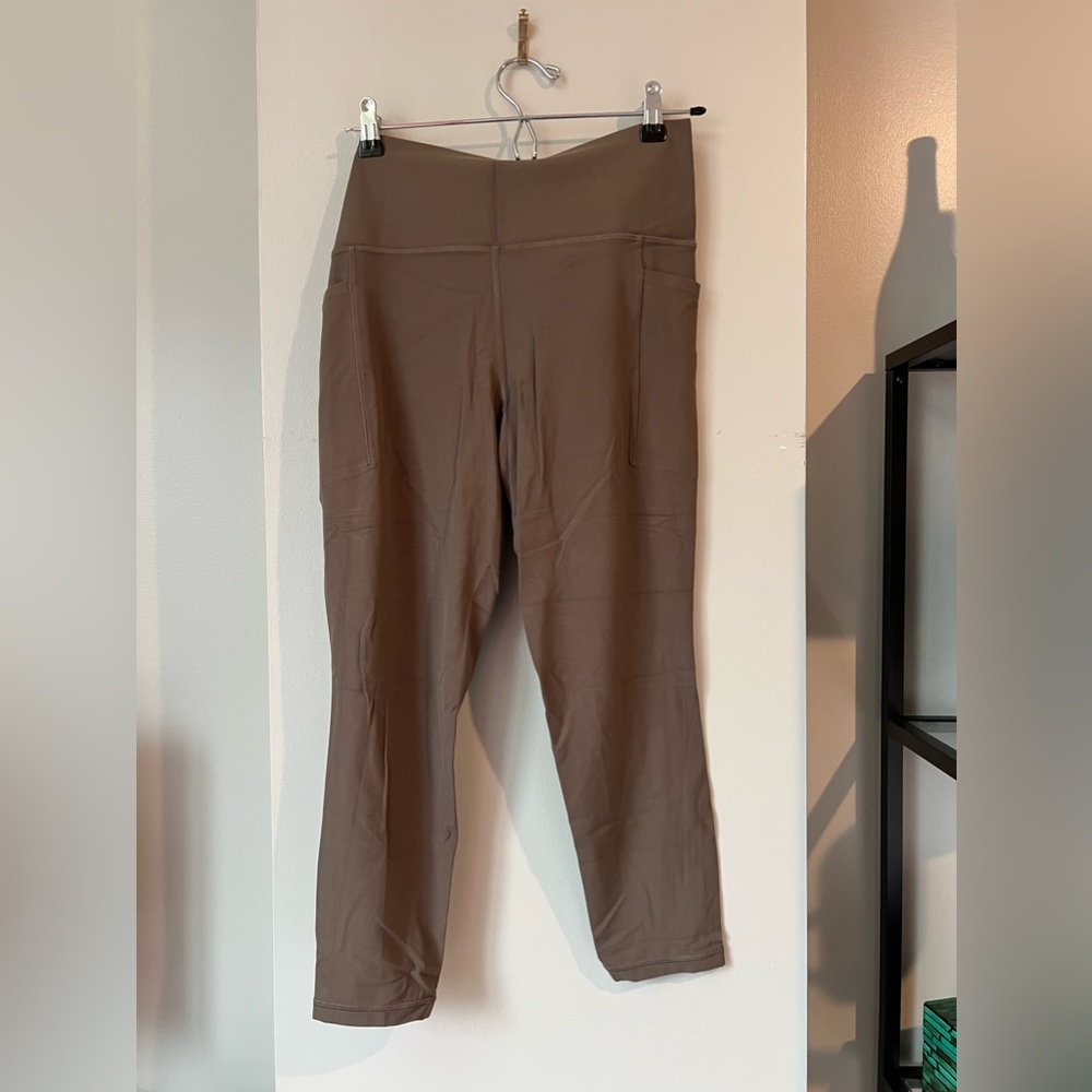 Cropped Athleta Leggings